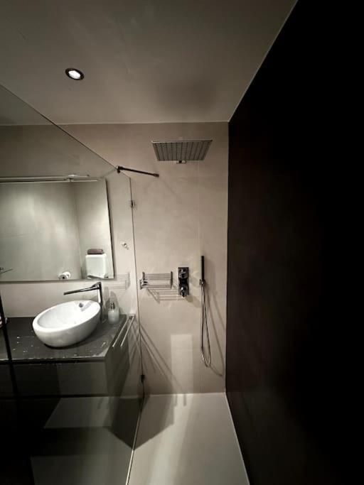 Ferienwohnung Apartamento Con Parking En Centro De Madrid-Chamberi Exterior foto